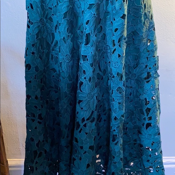 Gorgeous & Comfy! Green lace maternity dress Holiday parties photos Christmas - Picture 6 of 11